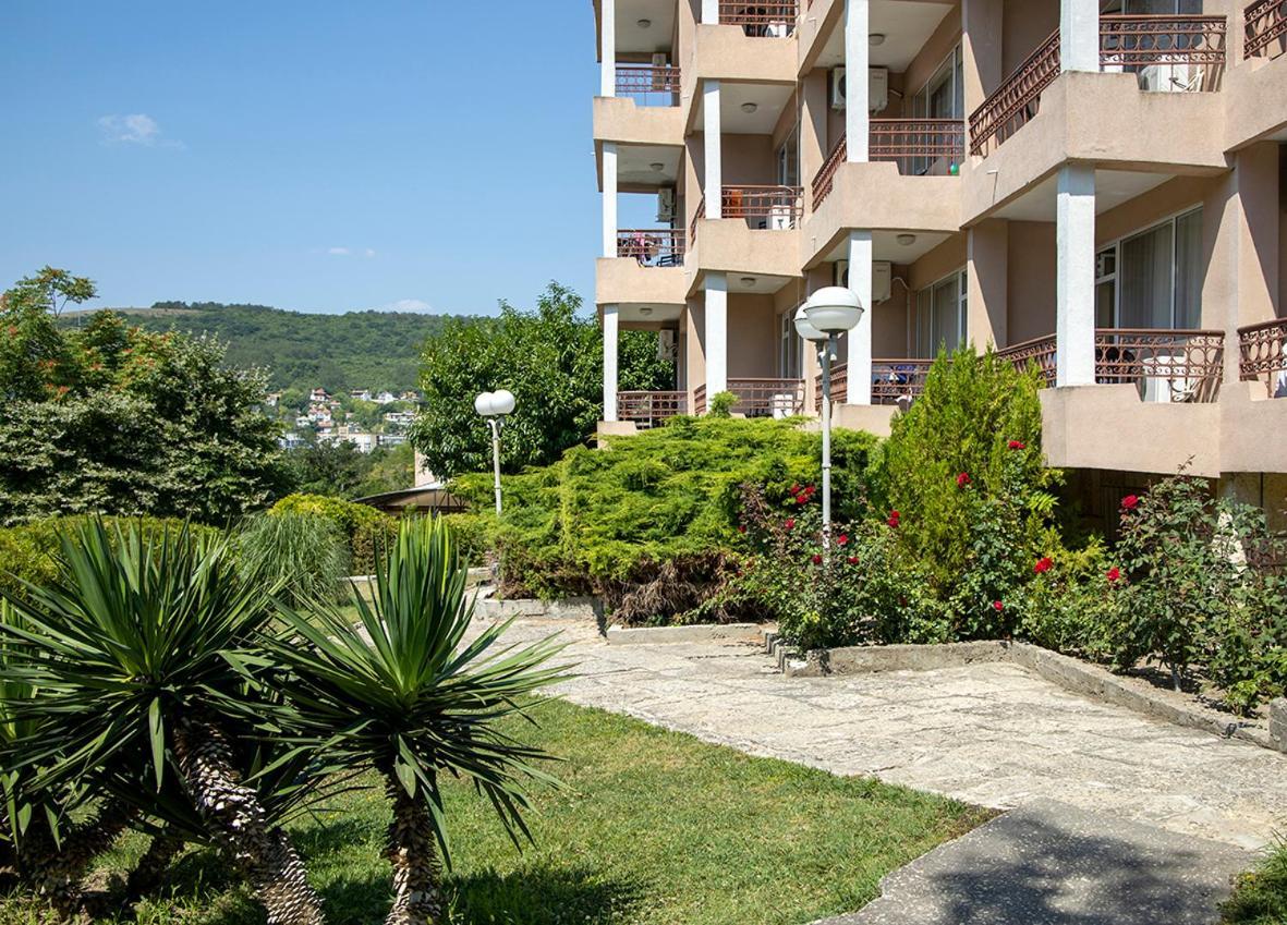 Hotel Naslada Balchik Esterno foto